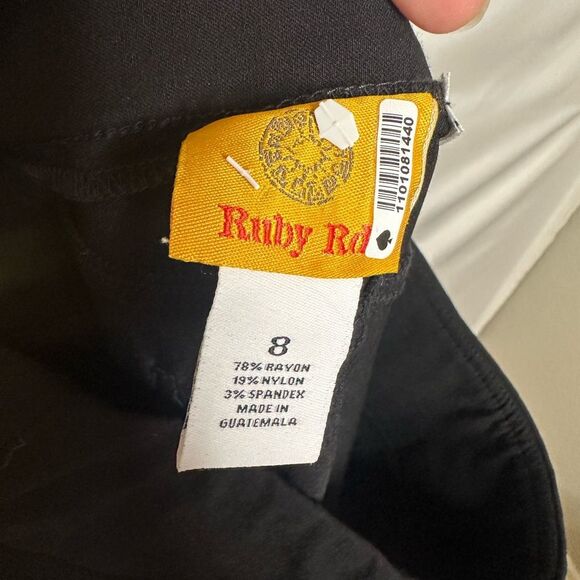 Ruby Rd. Black Straight Leg Mid Rise Pull On Jeans Regular Size 8 - Picture 4 of 6